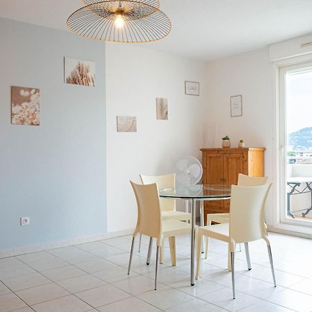 T2 Tout Confort Proche Centre Hyeres & Plages Eksteriør billede